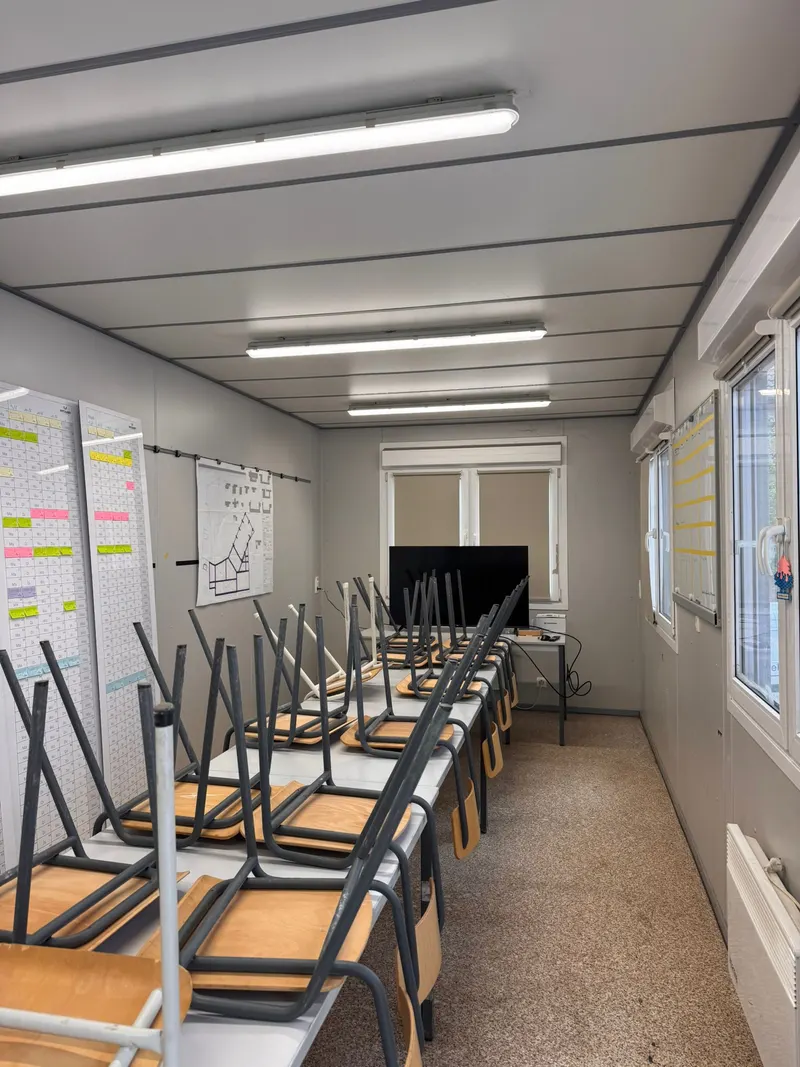 Werfcontainer schoonmaak